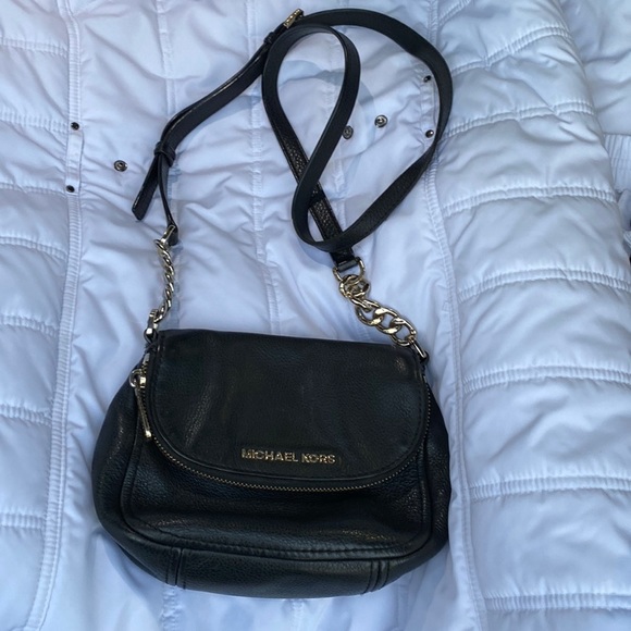 Michael Kors Handbags - Michael Kors crossbody bag